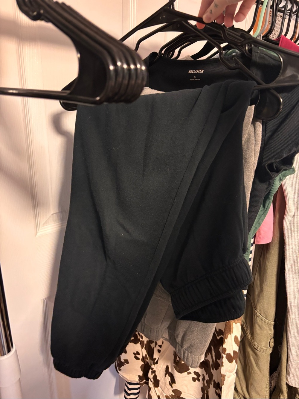 Bundle of 2 women’s sweatpants.